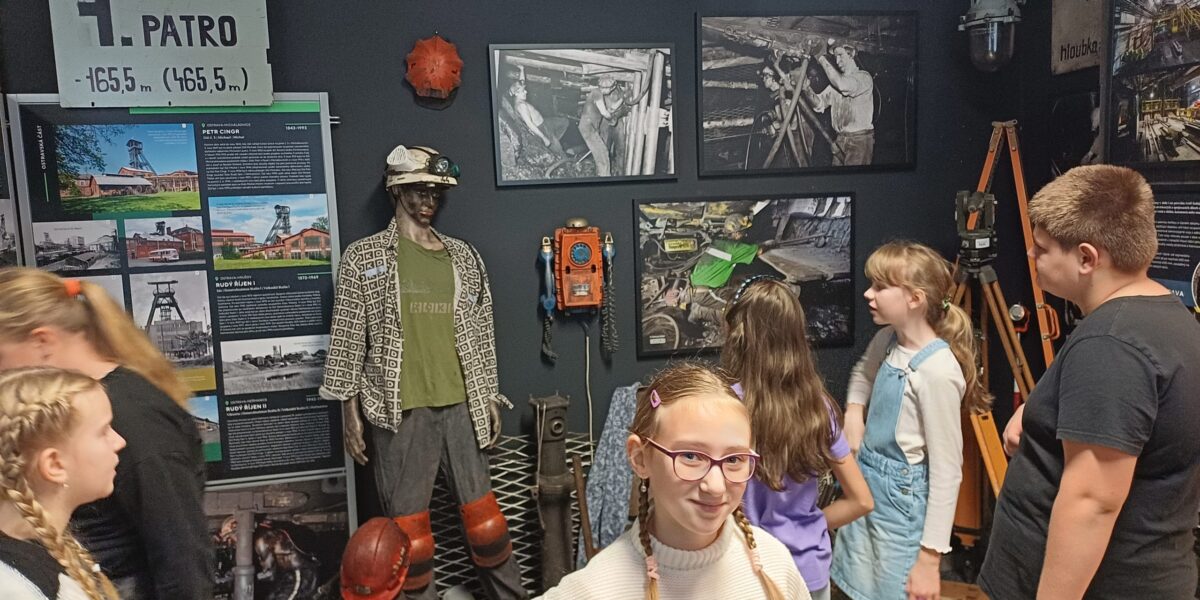 Historie psaná uhlím - základní škola Žákovská