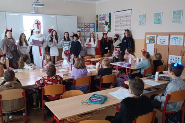 Mikuláš - základní škola Žákovská