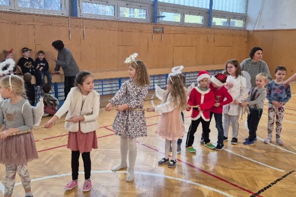 Mikuláš na 1. stupni - základní škola Žákovská