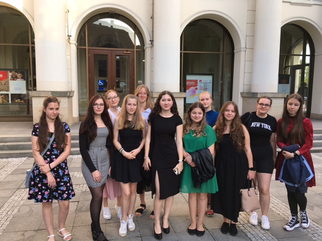 NA BALET? URČITĚ ANO! - základní škola Žákovská