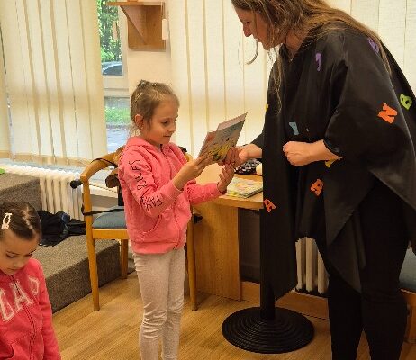 Pasování na čtenáře - základní škola Žákovská