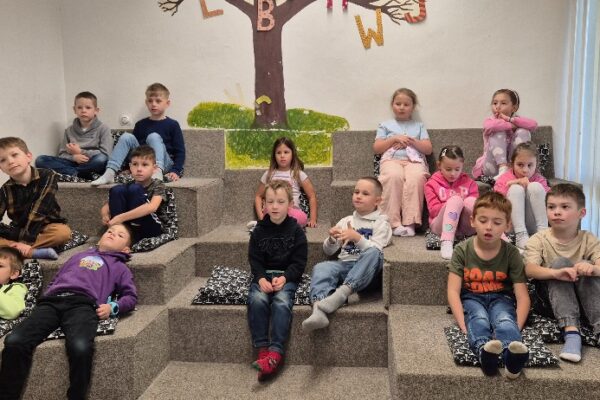 Pasování na čtenáře - základní škola Žákovská