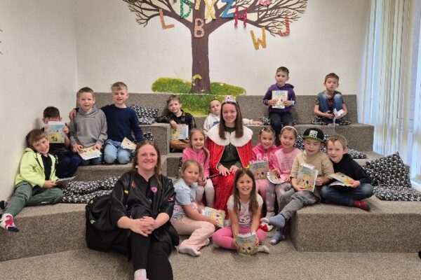 Pasování na čtenáře - základní škola Žákovská