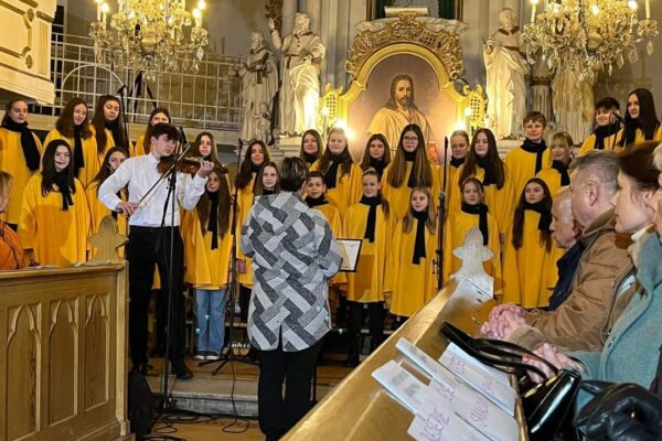 Vánoční koncert - základní škola Žákovská