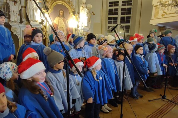 Vánoční koncert - základní škola Žákovská