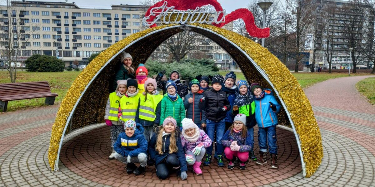 Vánoční městečko - základní škola Žákovská