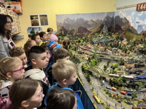 Letem , světem - kouzlo vláčků - základní škola Žákovská