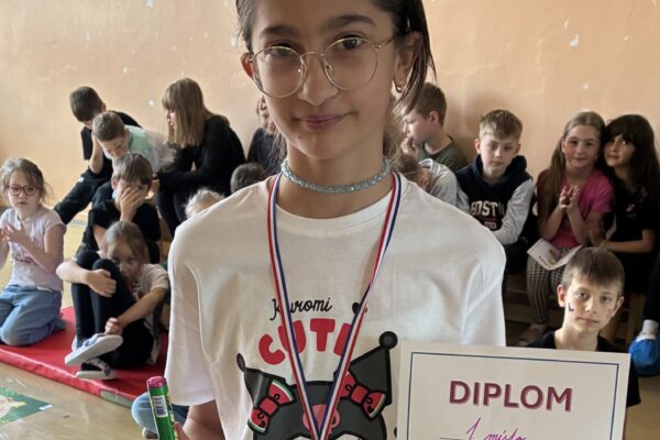 Skákání přes švihadlo - základní škola Žákovská