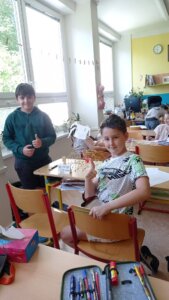 Tvoříme prostorové objekty - základní škola Žákovská