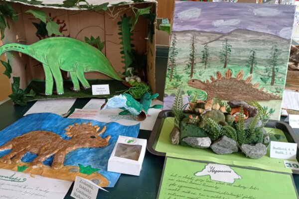 Výtvarná soutěž Dinosauři - základní škola Žákovská