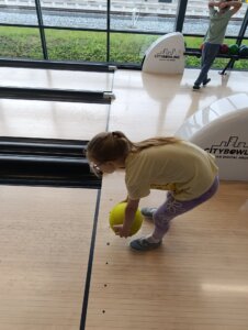 Bowling ten nás baví - základní škola Žákovská
