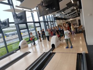 Bowling ten nás baví - základní škola Žákovská