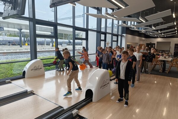 Bowling ten nás baví - základní škola Žákovská