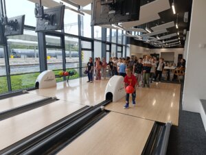 Bowling ten nás baví - základní škola Žákovská
