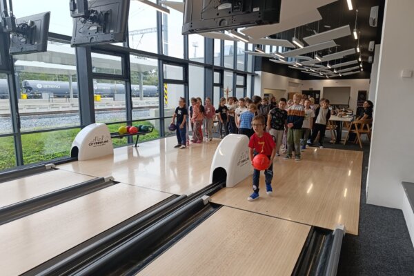 Bowling ten nás baví - základní škola Žákovská