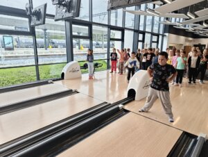 Bowling ten nás baví - základní škola Žákovská