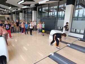 Bowling ten nás baví - základní škola Žákovská