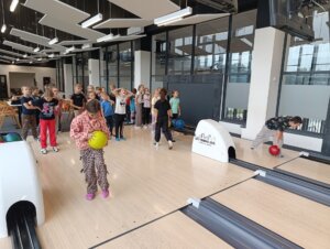 Bowling ten nás baví - základní škola Žákovská