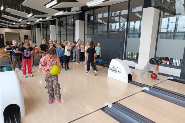 Bowling ten nás baví - základní škola Žákovská
