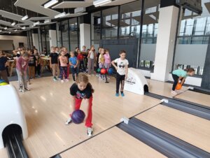 Bowling ten nás baví - základní škola Žákovská