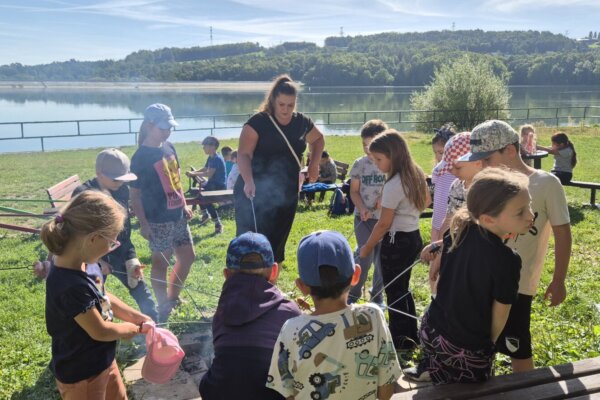 Párky, buřty, hořčice - základní škola Žákovská