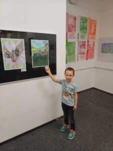 1. A na výstavě ,,Krásná jako kvítka" - základní škola Žákovská