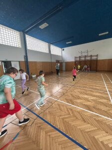 Horolezci, horolezkyně, horolezčata - základní škola Žákovská